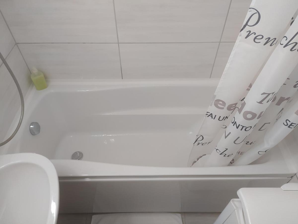 Krénusz Vendégház. Kaposvár Kültér fotó